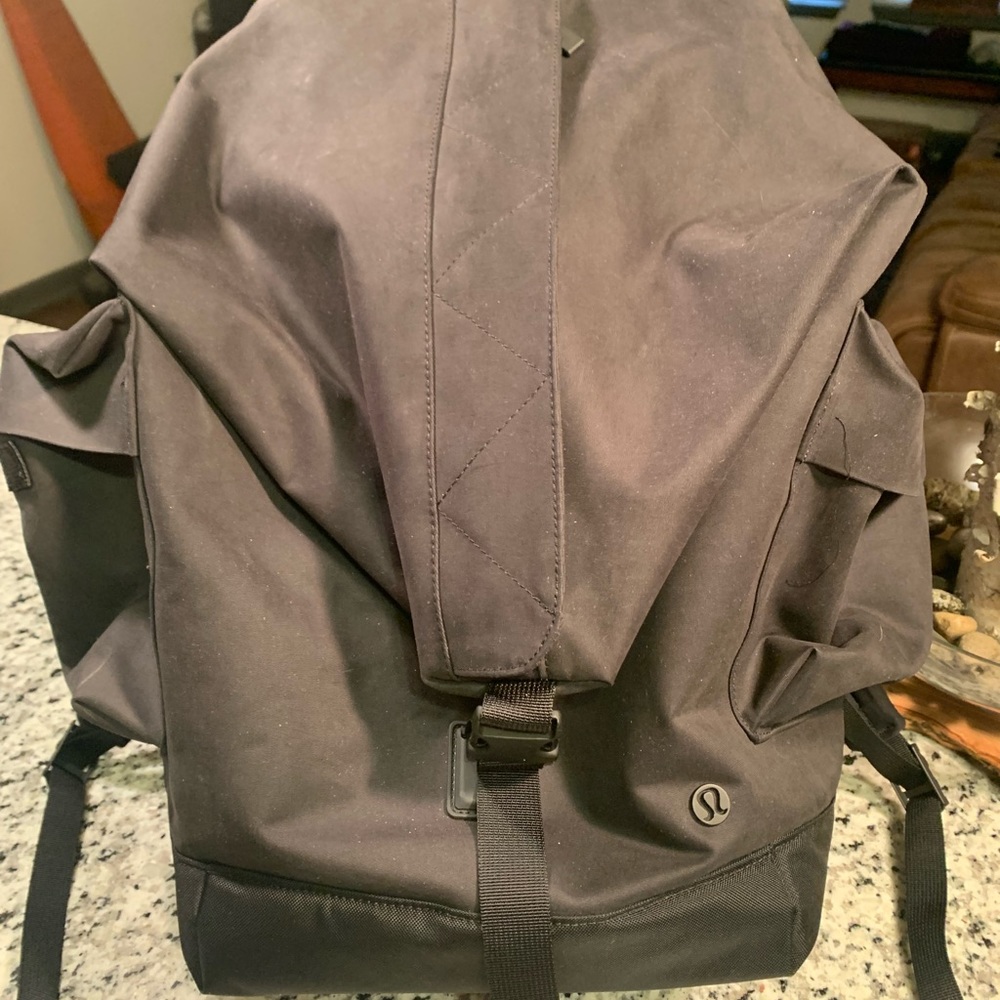 Lululemon black travel backpack